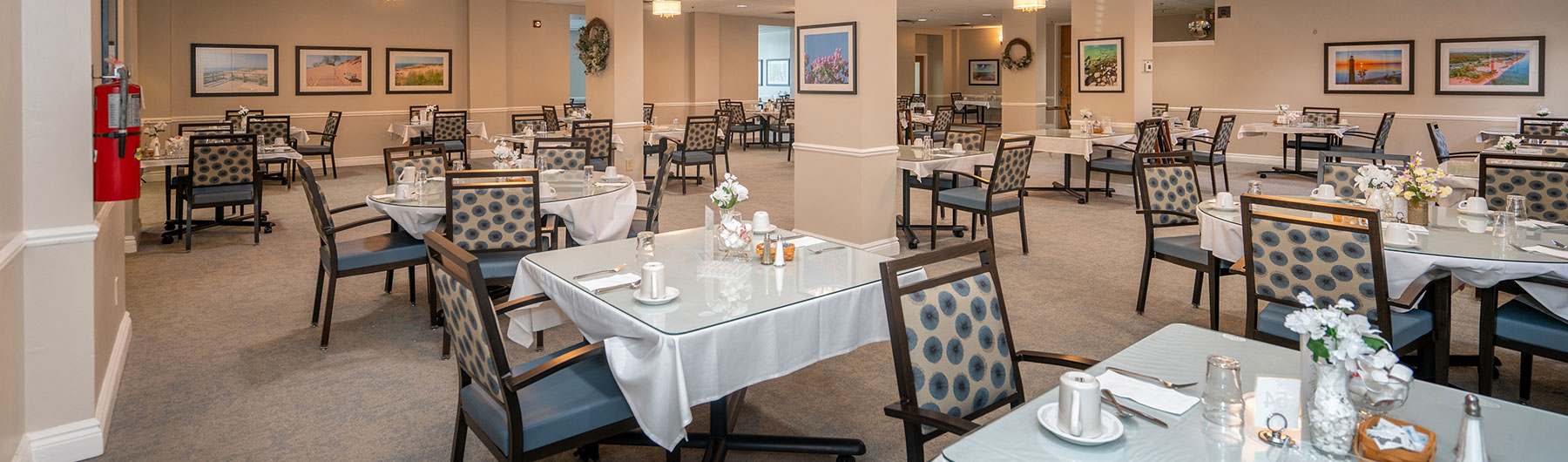 Luxurious Dining Hall